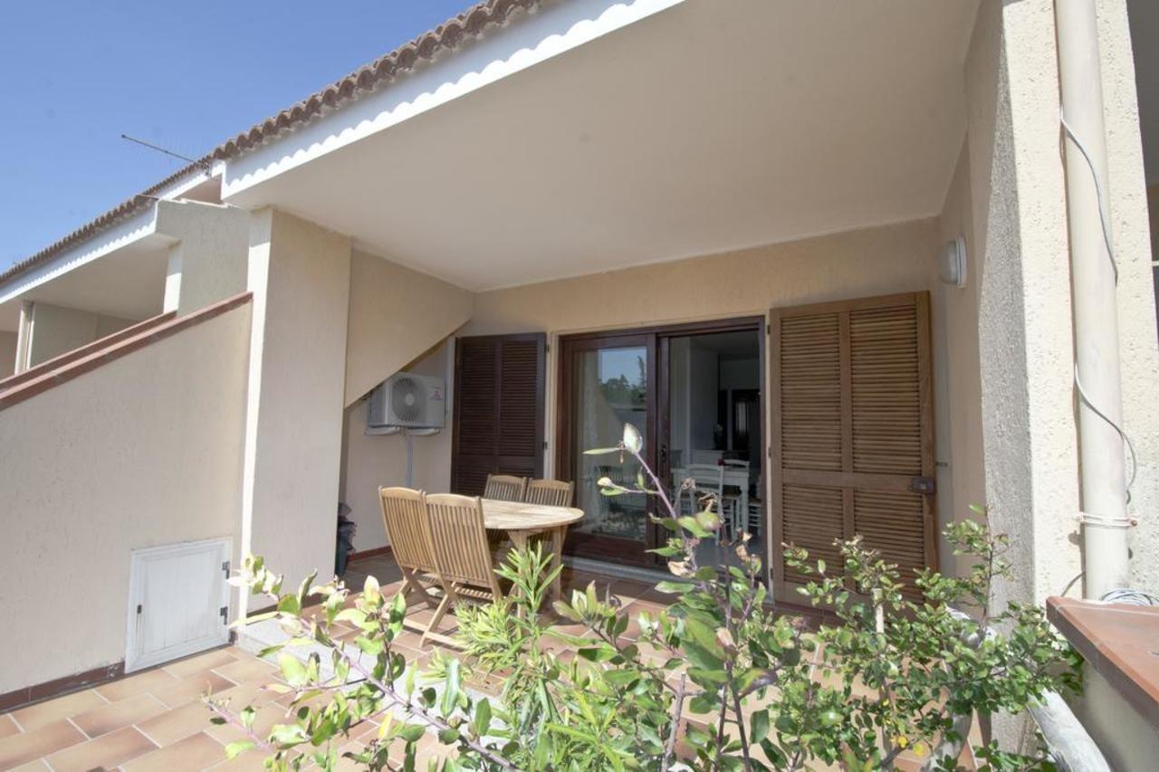 Aparthotel A.I.R. Isola Rossa Borgo Di Mare Exterior foto