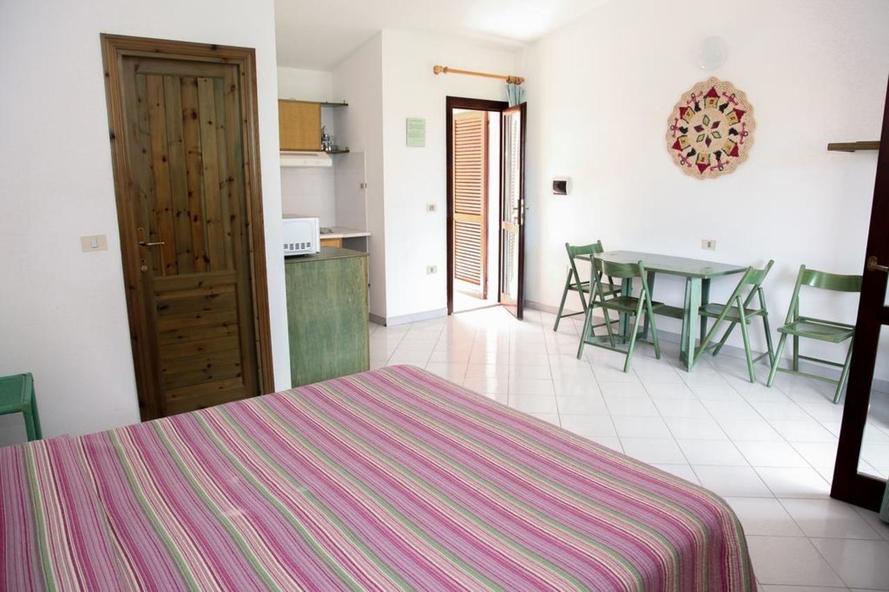 Aparthotel A.I.R. Isola Rossa Borgo Di Mare Exterior foto