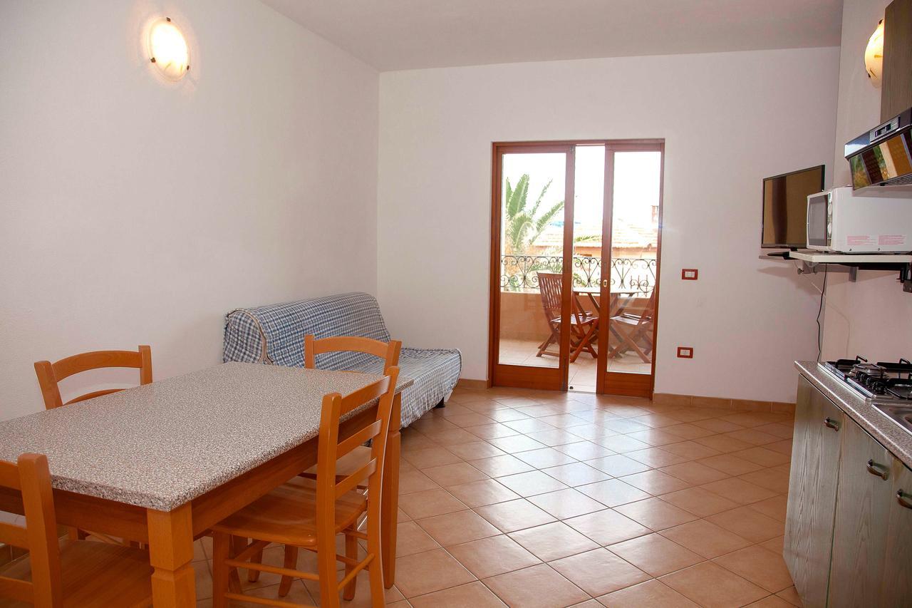 Aparthotel A.I.R. Isola Rossa Borgo Di Mare Exterior foto