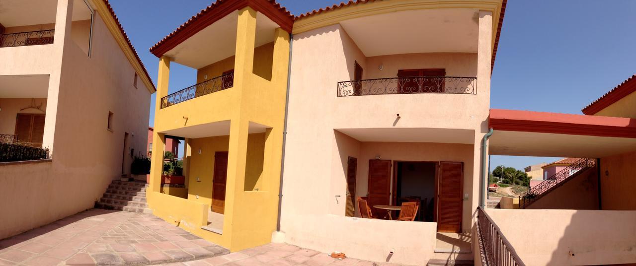 Aparthotel A.I.R. Isola Rossa Borgo Di Mare Exterior foto